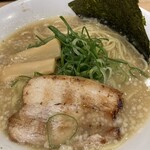 とりの助 - 濃厚醤油ラーメン858円