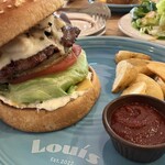 Louis Hamburger Restaurant - モッツァレラマッシュルームバーガー