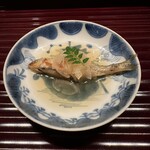 多仁本 - 琵琶湖のもろこの南蛮漬け。新玉ねぎの甘さと酢の加減の程よいこと！お酢も飲み干します。