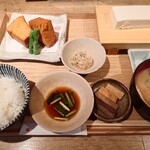 豆腐料理 空野 - 絹揚げ定食(1.080円)