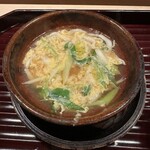 多仁本 - 白魚と九条葱の柳川仕立て。グツグツ煮立っています。お出汁がいい。雑炊にしていただきたいほど。