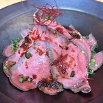 中勢以 - 熟成ローストビーフ丼(神戸ビーフ モモ)