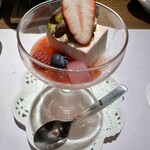 八幡屋 - デザート　苺のブラマンジェ　アラモード