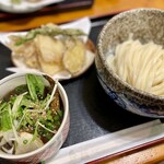 本格手打うどん あらた - アングルを変えて