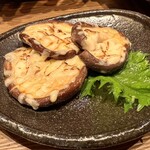 Yakitori Sakaba Masumasu - シイタケチーズ焼き