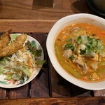 熱帯食堂 - 麺をチョイス