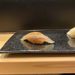 鮨 銀座おのでら 息子渋谷店 - 平目の昆布〆