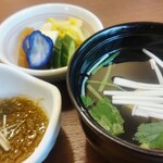 はせ川 - 小鉢、香の物、肝吸い