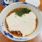 ろくめいかん - 料理写真:山かけそば1000円