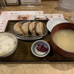 Sapporo Gyouza Seizoujo - 大粒餃子定食
