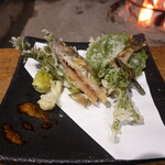 柳家 - 山菜天ぷら(タラの芽、こごみ、ノビル、かぎわらび、あまご)