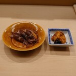 日本橋蛎殻町 すぎた - 左:蛍烏賊烏賊の味噌漬け､右:馬糞雲丹の塩漬けと海苔