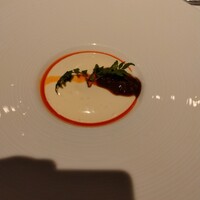 モトイ - フレンチ風麻婆豆腐。豆腐はトロトロにしてある。辛味オイルと肉味噌も。山椒の姿は無いが痺れはあるのでレフェルヴェソンスみたいに山椒オイルを使ってるのかと。