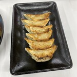 長浜ラーメン力 - 福岡ならでは一口餃子が普通です