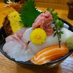 243546185 - 海鮮丼