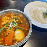 カレー食堂 心 - 納豆＆チキンのスープカレー