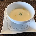 欧風料理 CHEZ TACHIBANA - 芽キャベツか春キャベツのポタージュ