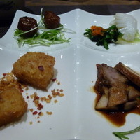 施家菜 - 特製前菜四品盛り