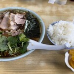 ラーメン 大西 - チャーシューワンタンメン&半ライス