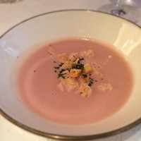 レストラン・パッション - 赤い大根…？のスープ
                お料理全体に野菜が豊富でかなり好印象！