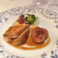 レストラン・パッション - ホロホロ鶏の…ロースト？グリル？ローストな気がする！（笑）
                  ソースもお野菜もおいしかった！