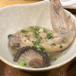炭手前 鷽 - 岩手産鶏手羽と原木椎茸の塩煮