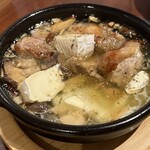 幸せを感じるワインと空飛ぶ唐揚げバル バル平 - 