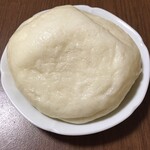 かけばやし本舗 - 料理写真:あんなし饅頭   ￥100なり