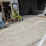 Panaderiyathigure - お店前、駐車スペース