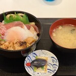 魚丼屋 - 