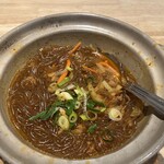 中華料理 唐食 - むちむち春雨とひき肉のおいしいやつ。写真撮り忘れ、つい食べ進めてしまった。