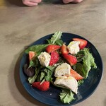 スタンド4坪らばー - いちごサラダ