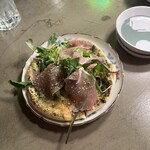 スタンド4坪らばー - 生地から手作りになったピザ