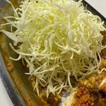 カレーのチャンピオン  - キャベツおかわり