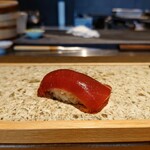 鮨トキドキ串 海老虎 - 赤身の漬け