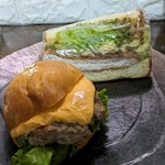 スノパン - ミルフィーユカツサンド¥420と肉厚バーガー¥460