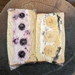 スノパン - コールド(コールド系は、土日限定！)のブルーベリー¥420とバナナオレオ¥440　パンがしっとりソフトで、フルーツは、生フレッシュ。甘すぎない生クリームが絶妙バランス。