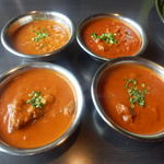 STAR - ５倍　と　３５０倍　色の比較！手前マトンカレー　奥ダルカレー