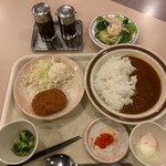 米子ユニバーサルホテル - 夕食のカレー定食