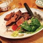 炭火と酒と肴 七福八郎 - 牛イチボの炭火焼き