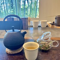 エヴァム・エヴァ・ヤマナシ・アジ - 