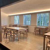 エヴァム・エヴァ・ヤマナシ・アジ - 