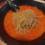 味噌らーめん 仙 - 辛味噌ラーメン(麺半分)