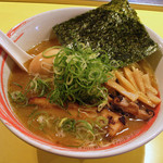 らーめん研究所 - らーめん研究所（塩・並盛750円+味玉50円/4番・豚骨+鶏+魚介スープ）