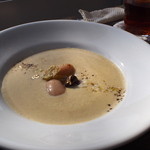 オンザディッシュ - 豆と野菜のスープ