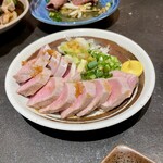 動物園通り もつ肉店 - 