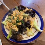 長福 - B.一品料理
            豚肉とキクラゲ玉子炒め