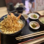 Honkaku Robatayaki Hitomukashi - 天丼セット