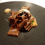 クッチーナ イタリアーナ ガッルーラ - 2014.02　ｶｶｵを練り込んだﾊﾟｯﾊﾟﾙﾃﾞｯﾚ・蝦夷鹿のﾗｸﾞｰとｶｽﾃﾙﾏｰﾆｮﾁｰｽﾞの香り