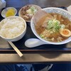 館の丸食堂